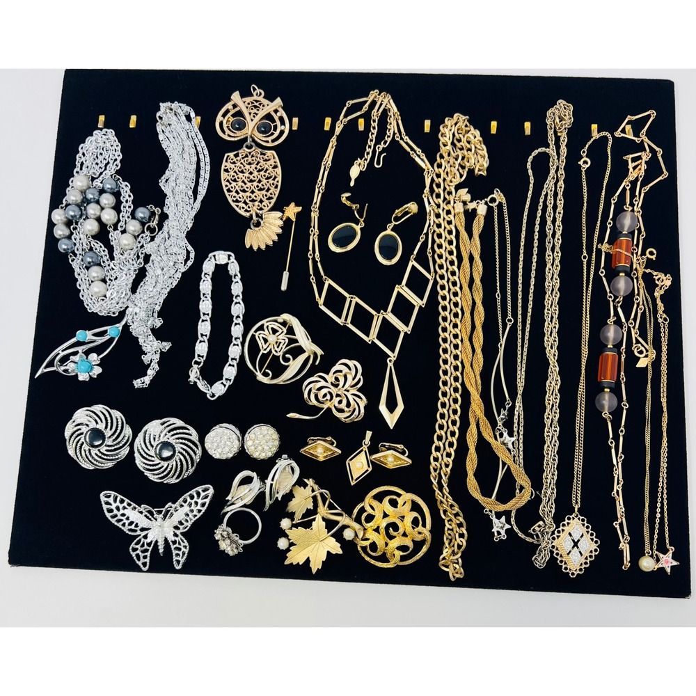 Vintage Sarah Coventry Gold & Silver Tone Necklaces Brooches Earrings Lot Of 25